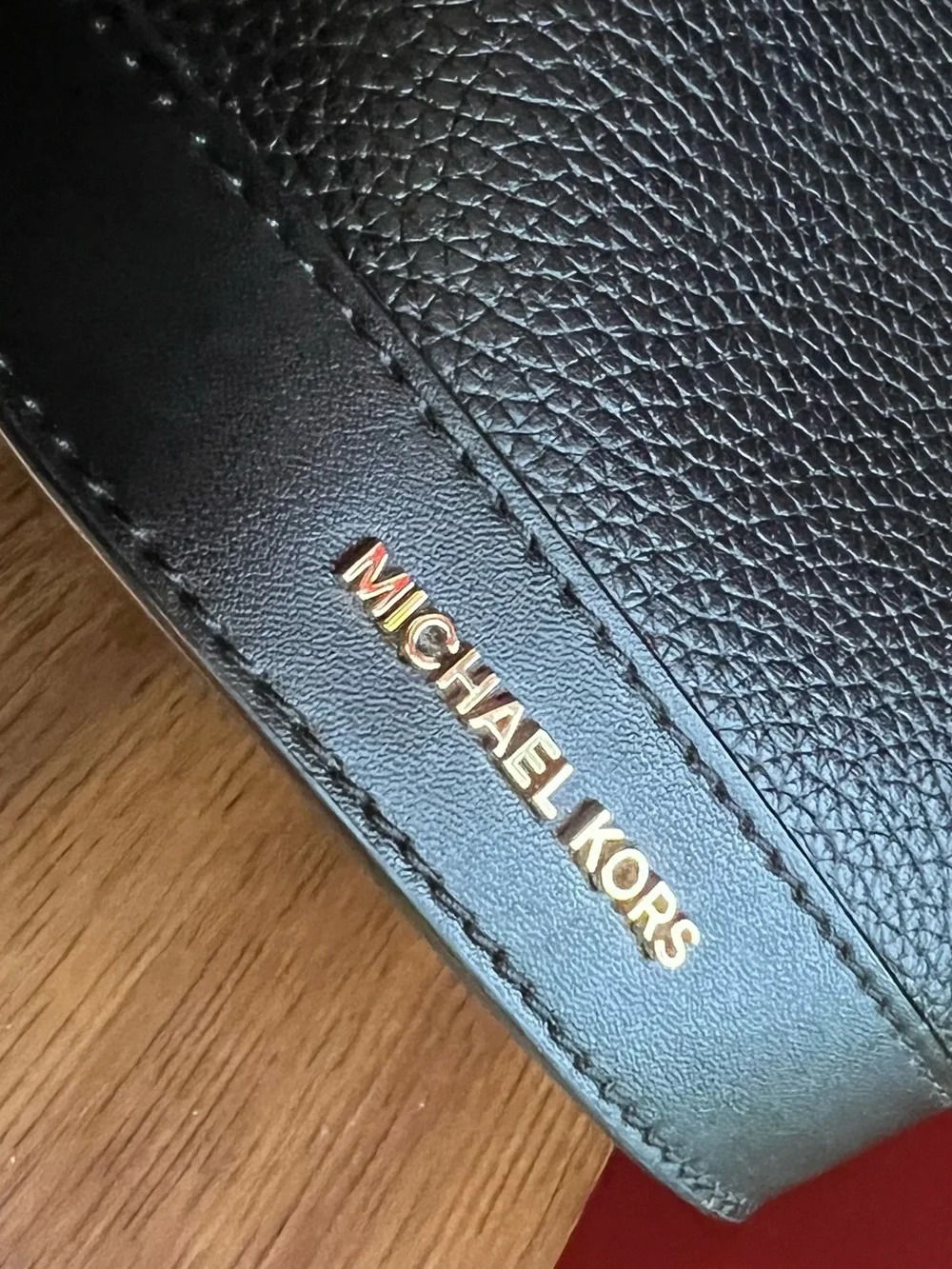 Michael Kors Townsend Small Black Leather Convertible Bucket Crossbody Bag EUC
